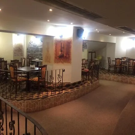 Family Chiplakoff Μπουργκάς