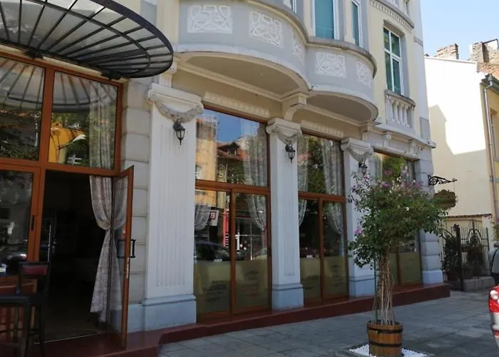 Отель Family Chiplakoff Бургас