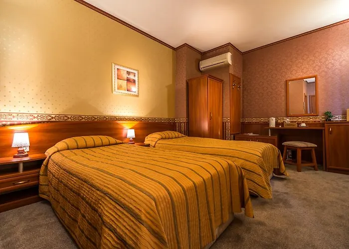 Отель Family Chiplakoff 3*