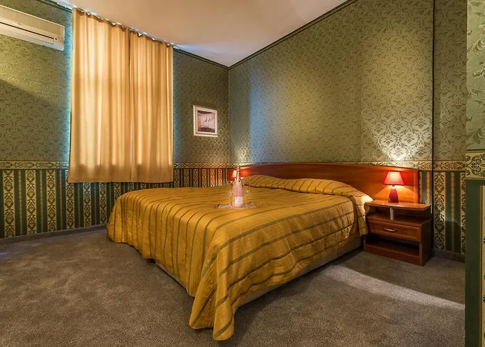 Отель Family Chiplakoff Бургас