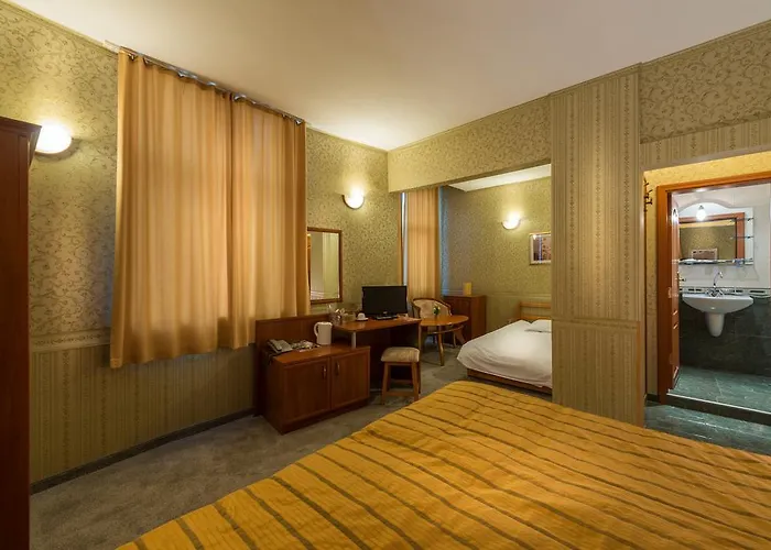 Family Chiplakoff Отель